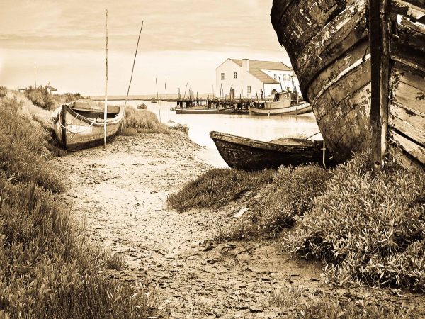 O moinho de mare da Mourisca na Reserva Natural do Estu�rio do Sado