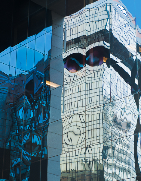 Dr. Jekyl and Mr. Hyde visit Amoreiras